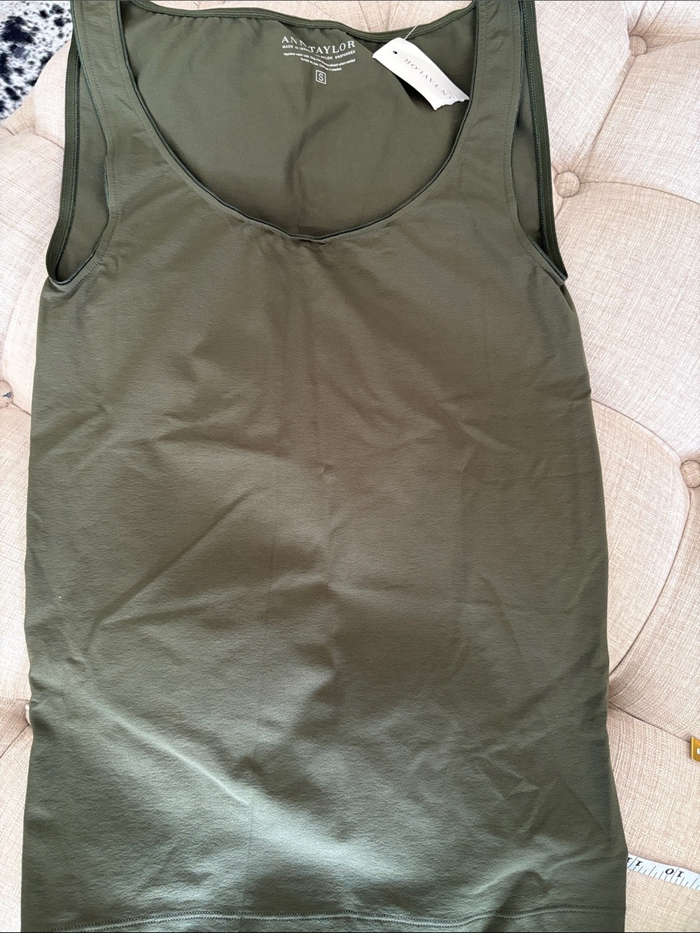 Ann Taylor Olive Scoop Neck Tank Top